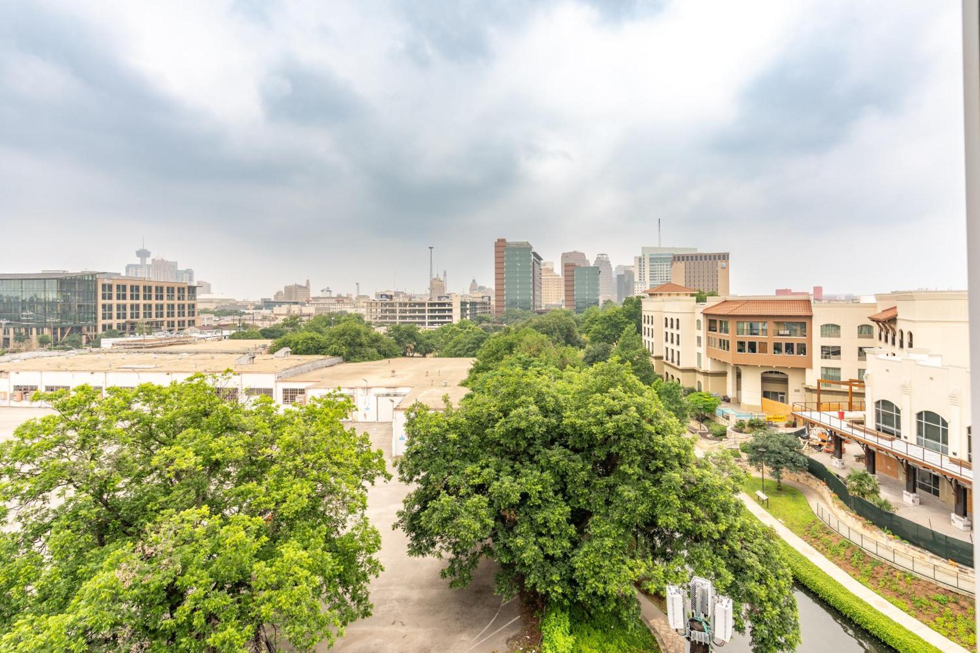 Riverwalk Penthouse Oasis W/Free Parking Gym Pool San Antonio Luaran gambar
