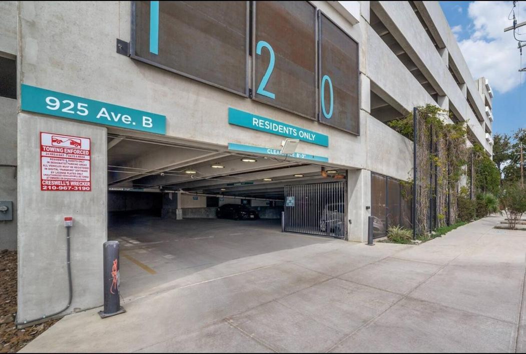 Riverwalk Penthouse Oasis W/Free Parking Gym Pool San Antonio Luaran gambar